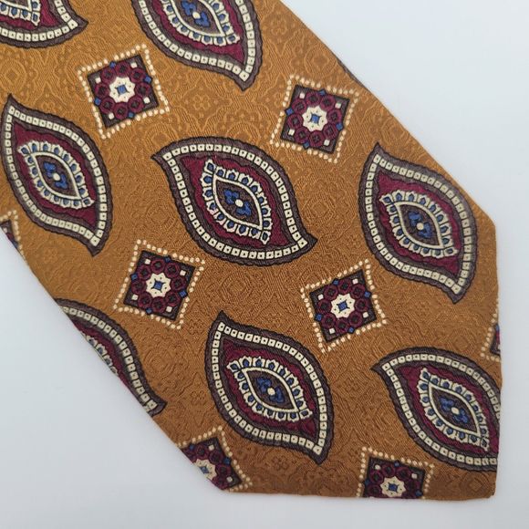 Hart Schaffner Marx Men's Gold Red Paisley Silk Tie - Picture 1 of 6